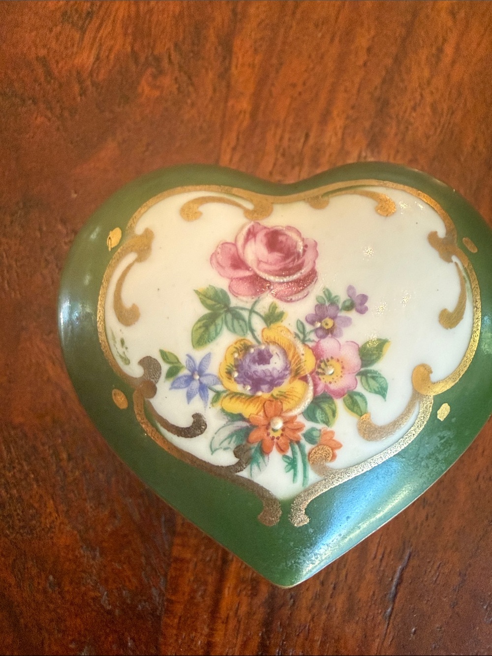 Green Heart-Shaped Porcelain Trinket Box with Floral Motif